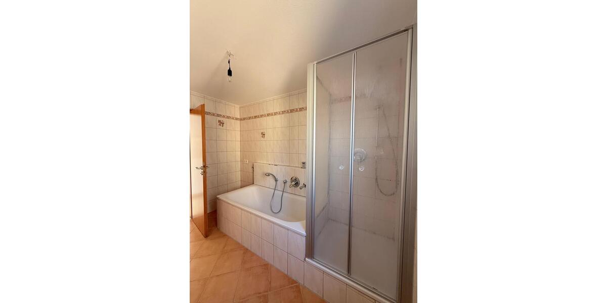 Etagenwohnung Reichenbach an der Fils - 3 Zimmer, 100 m&sup2;, 1.200&euro; | Angebot:25405929