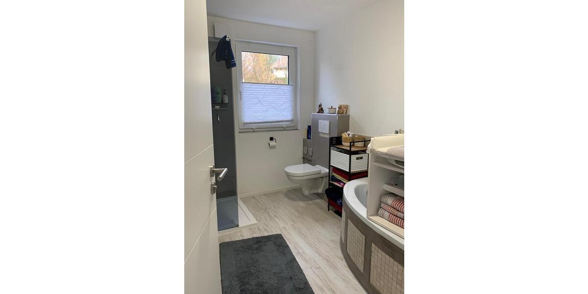 Erdgeschoßwohnung Bad Urach - 3 Zimmer, 74 m&sup2;, 1.000&euro; | Angebot:25926127