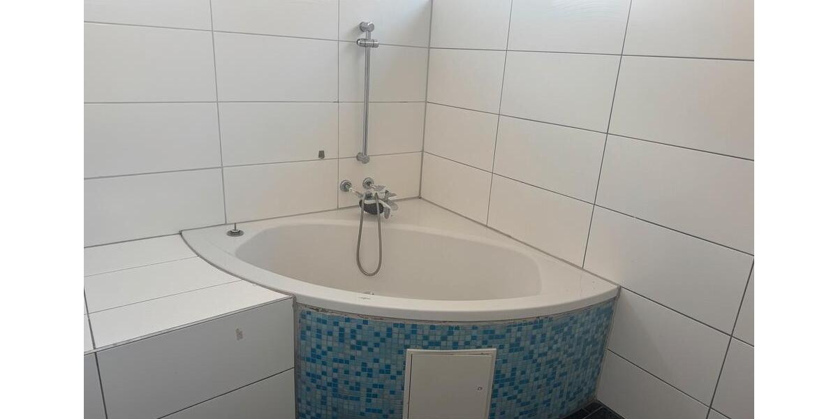 Etagenwohnung Göppingen - 3 Zimmer, 97 m&sup2;, 1.100&euro; | Angebot:25992467