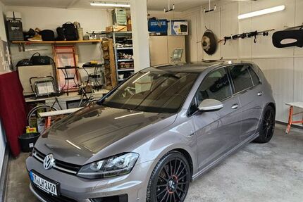 VW Golf 125.243 km 22.300 &euro; Römerstein 72587