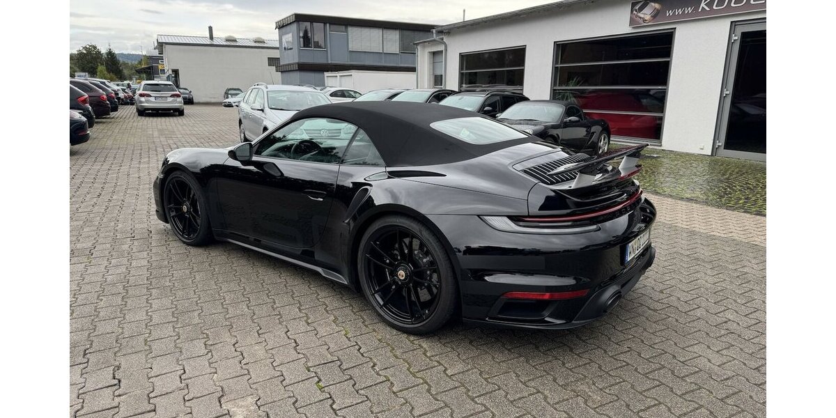 Porsche 992 Turbo S Cabriolet Keramik Sportabg alles schwa 7.000 km 248.000 &euro; Schorndorf 73614