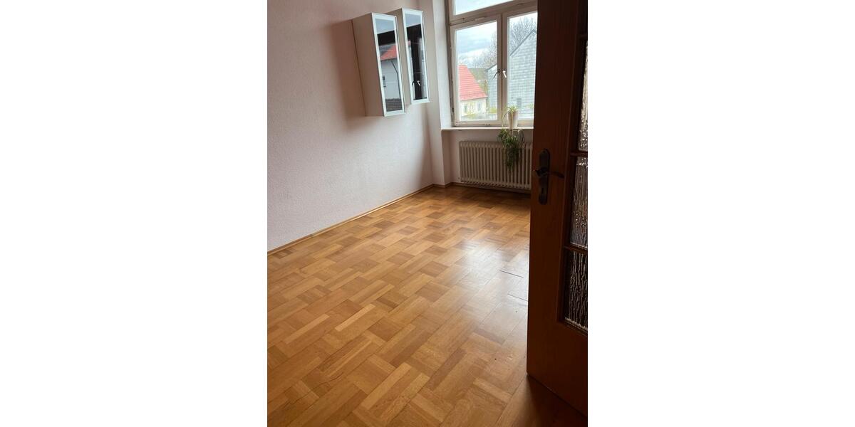 Etagenwohnung Eislingen (Fils) - 4 Zimmer, 110 m&sup2;, 1.500&euro; | Angebot:26018607