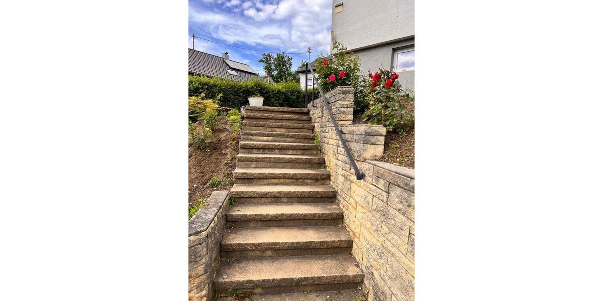 Erdgeschoßwohnung Lenningen - 3.5 Zimmer, 85 m&sup2;, 1.200&euro; | Angebot:24225092