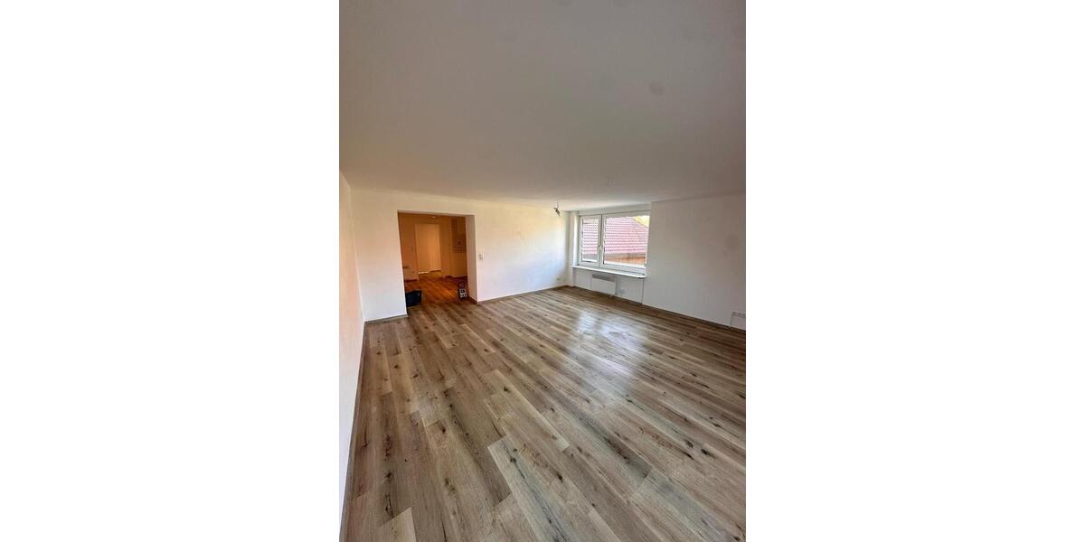 Dachgeschoßwohnung Welzheim - 4 Zimmer, 107 m&sup2;, 840&euro; | Angebot:25715185