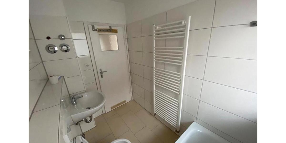 Etagenwohnung Esslingen am Neckar Brühl - 3 Zimmer, 64 m&sup2;, 1.100&euro; | Angebot:25953949