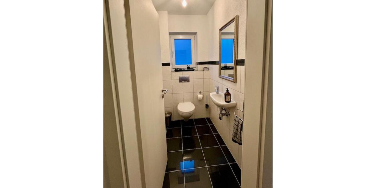 Reihenhaus Weinstadt - 8.5 Zimmer, 247 m&sup2;, 1.120.000&euro; | Angebot:25612294