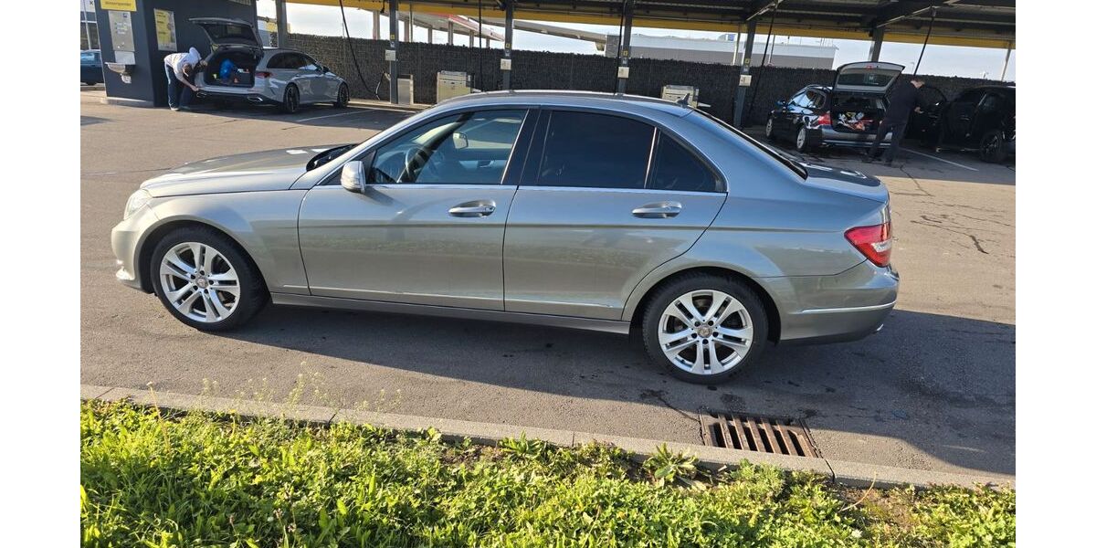 Mercedes-Benz C 220 201.000 km 10.500 &euro; Winnenden 71364