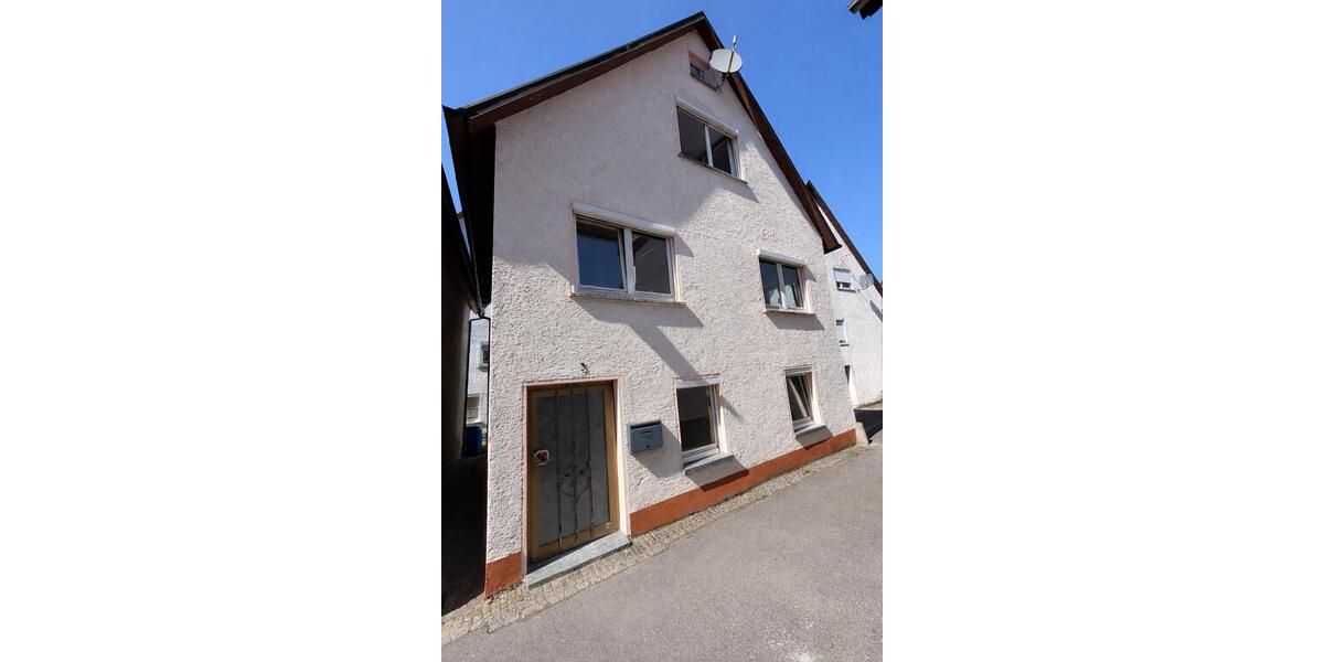 Einfamilienhaus Wiesensteig - 4.5 Zimmer, 102 m&sup2;, 1.100&euro; | Angebot:26348517