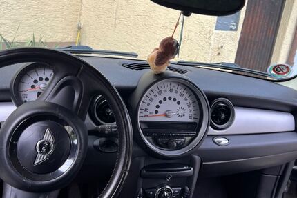 Mini ONE 187.554 km 2.800 &euro; Kuchen 73329