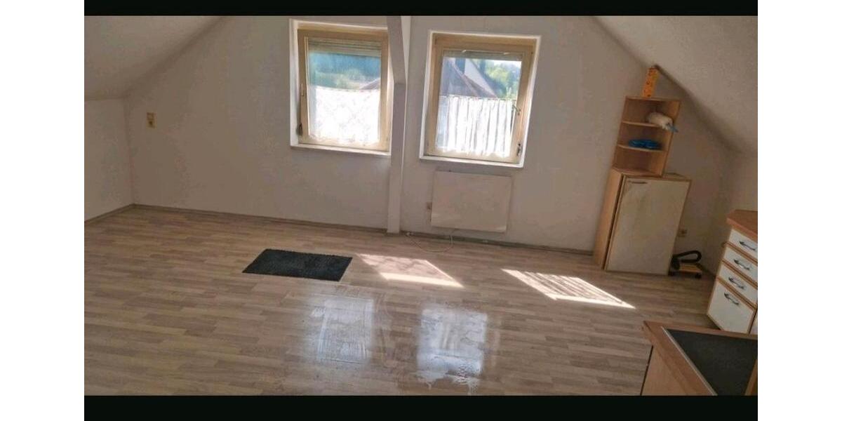 Dachgeschoßwohnung Welzheim - 1 Zimmer, 27 m&sup2;, 450&euro; | Angebot:25873583