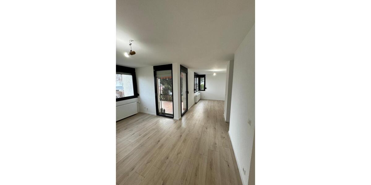 Etagenwohnung Esslingen am Neckar Brühl - 2.5 Zimmer, 64 m&sup2;, 1.250&euro; | Angebot:24767537