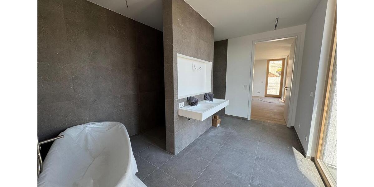 Einfamilienhaus Esslingen am Neckar - 3 Zimmer, 155 m&sup2;, 3.875&euro; | Angebot:26727636