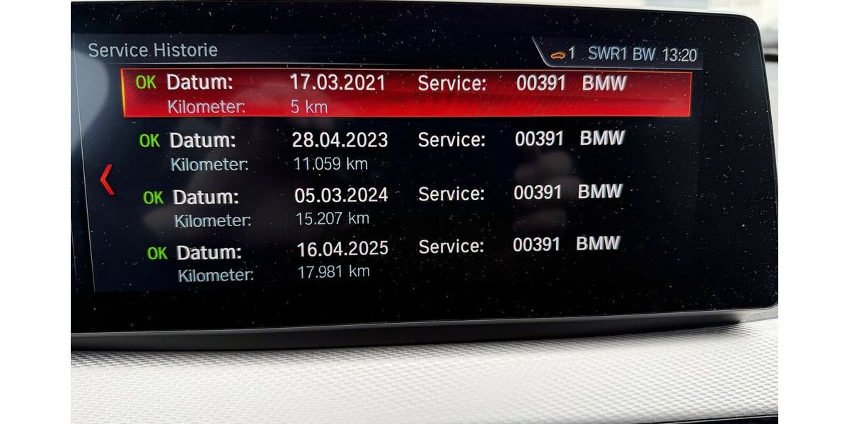 BMW X1 2.0i xDrive M Sportpaket LED,Navi,AHK* 19.000 km 33.650 &euro; Schorndorf 73614