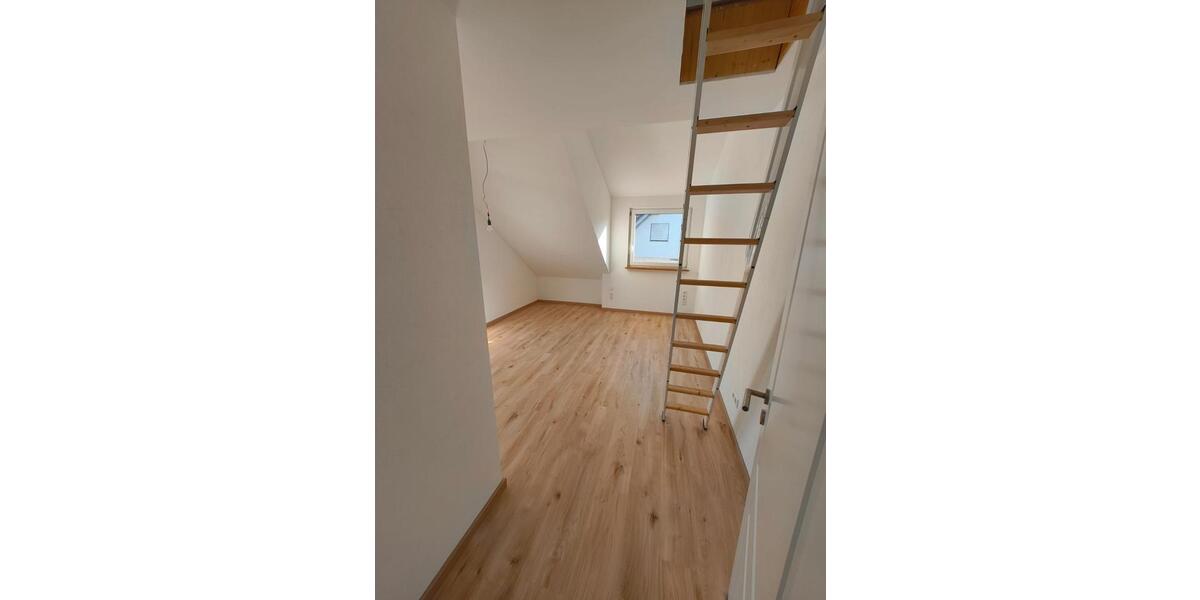 Doppelhaushälfte Schorndorf - 7.5 Zimmer, 182 m&sup2;, 2.550&euro; | Angebot:26463065