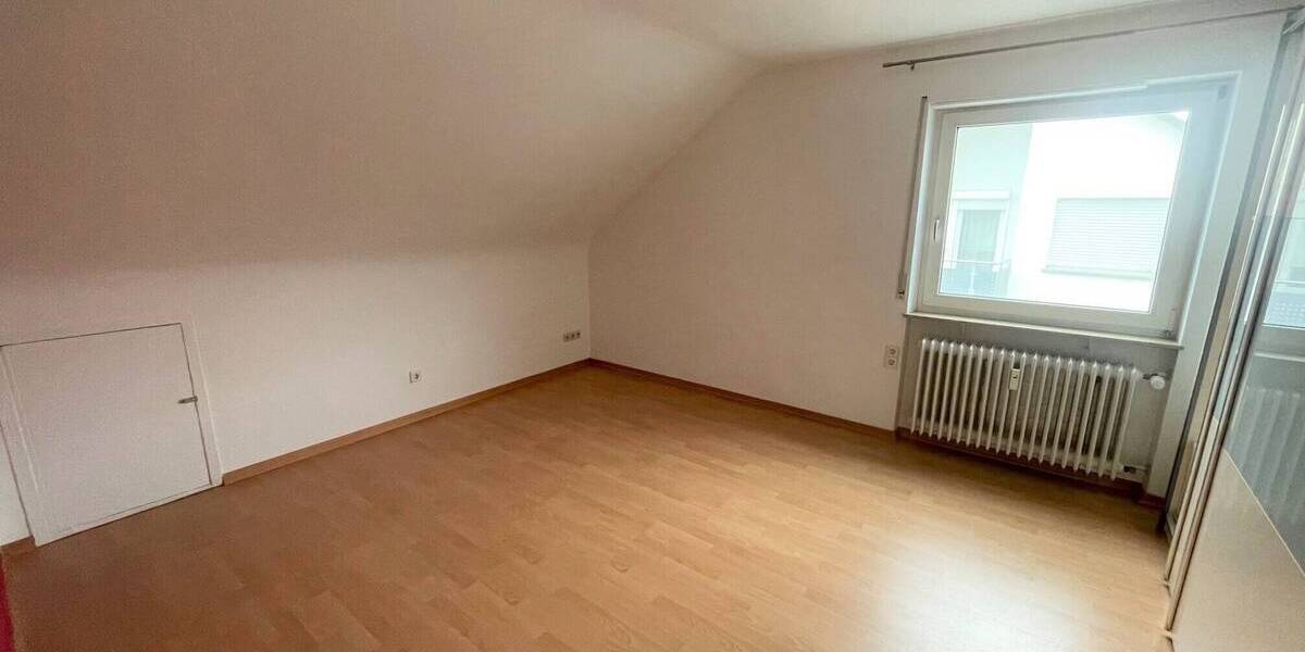 Etagenwohnung Schorndorf - 3 Zimmer, 82 m&sup2;, 299.000&euro; | Angebot:25678639