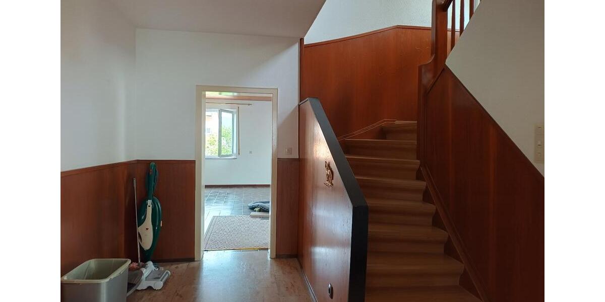 Einfamilienhaus Heubach - 7 Zimmer, 170 m&sup2;, 1.400&euro; | Angebot:26470233