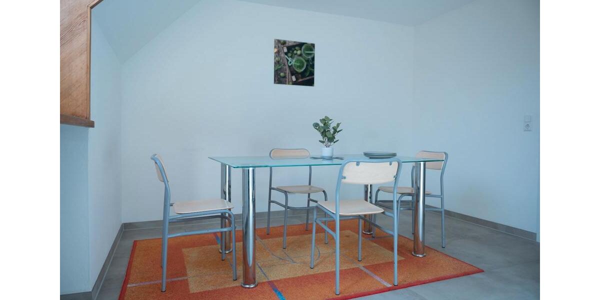 Dachgeschoßwohnung Laichingen - 4 Zimmer, 75 m&sup2;, 795&euro; | Angebot:26003102