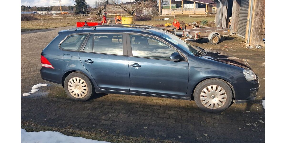 VW Golf 215.000 km 2.100 &euro; Welzheim 73642