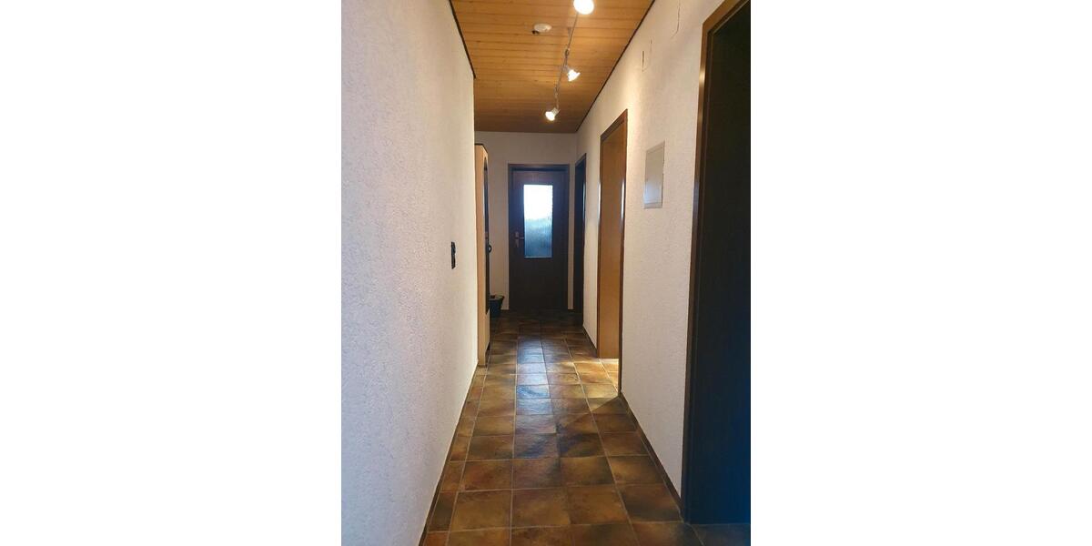 Etagenwohnung Salach - 4 Zimmer, 103 m&sup2;, 295.000&euro; | Angebot:25945431