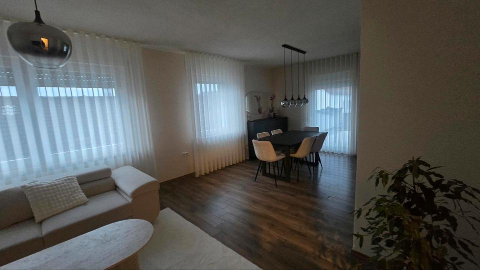 Etagenwohnung Schwäbisch Gmünd - 3 Zimmer, 100 m&sup2;, 1.150&euro; | Angebot:25047402