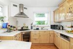 Provisionsfrei* Moderne, großzügige Doppelhaushälfte mit Einliegerwohnung, Garten, Carport, Solaranlage, Sauna & Jacuzzi, bezugsfrei - Doppelhaushälfte Uhingen | Angebot:27685704