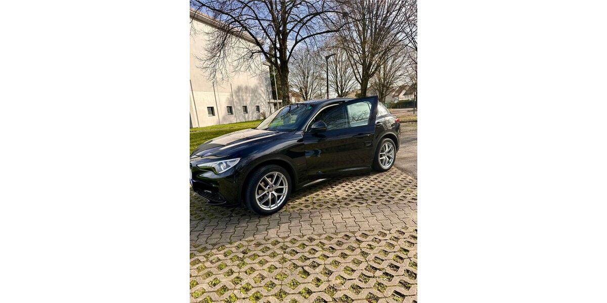 Alfa Romeo Stelvio 95.000 km 20.500 &euro; Göppingen 73033