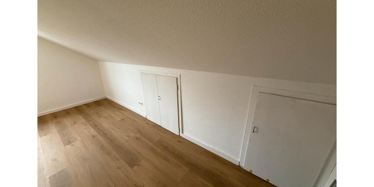 Dachgeschoßwohnung Göppingen Bruckwasen - 2 Zimmer, 55 m&sup2;, 700&euro; | Angebot:25594085