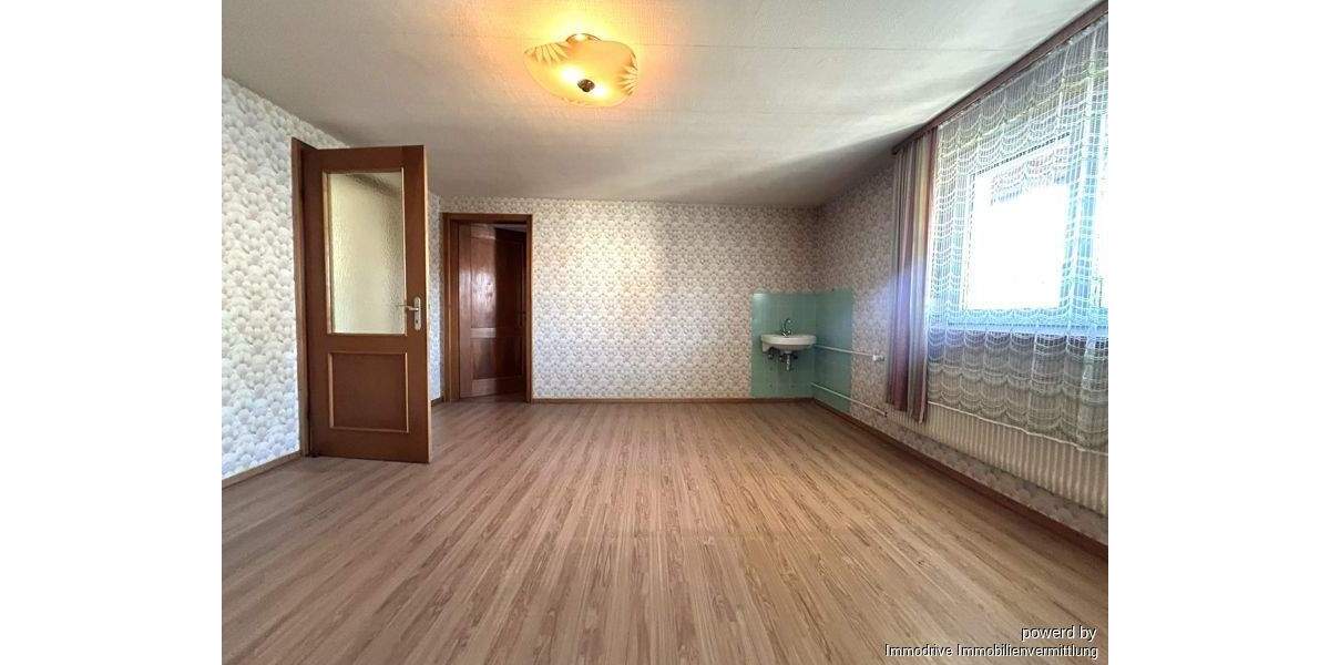 Etagenwohnung Laichingen-Feldstetten Feldstetten - 9 Zimmer, 168 m&sup2;, 249.000&euro; | Angebot:25672484