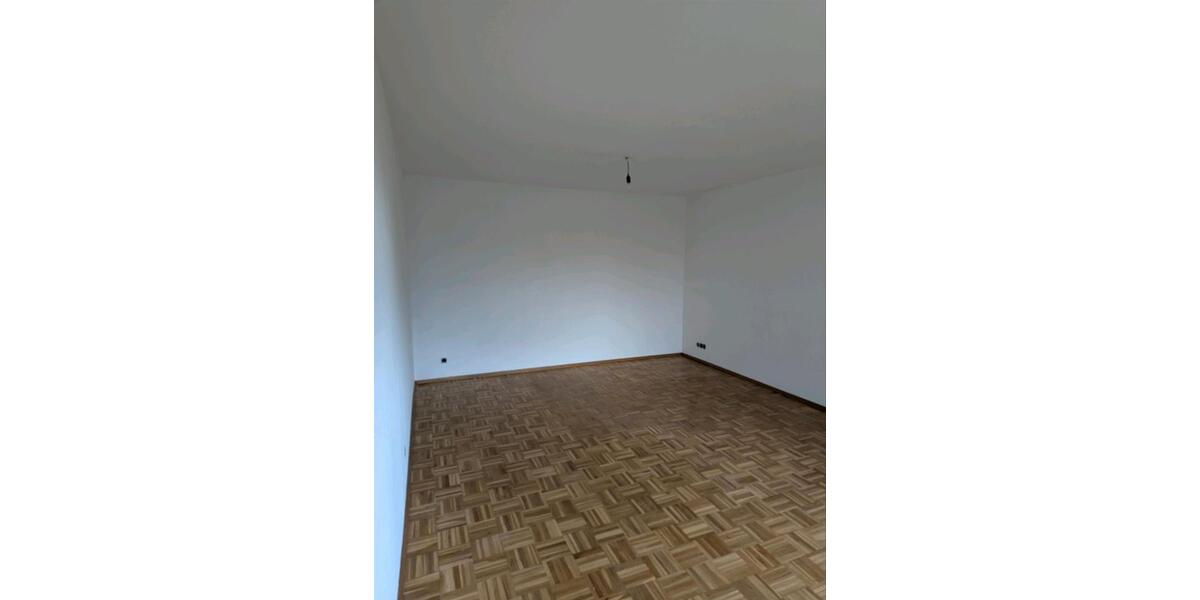 Erdgeschoßwohnung Eislingen (Fils) - 2 Zimmer, 81 m&sup2;, 1.110&euro; | Angebot:25615160