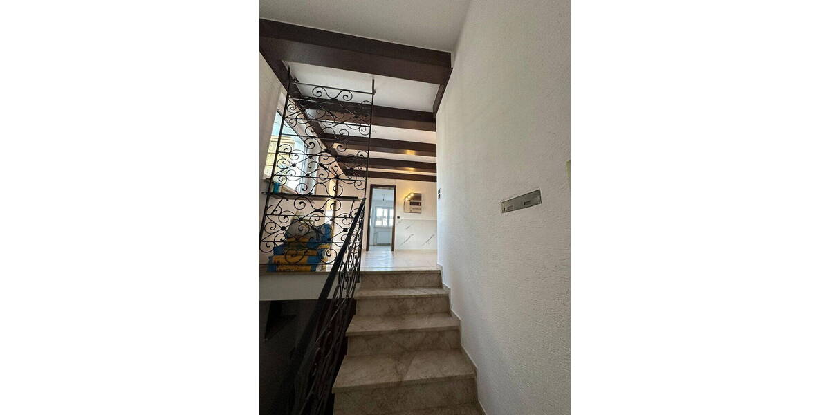 Etagenwohnung Uhingen - 4 Zimmer, 130 m&sup2;, 1.500&euro; | Angebot:26237436