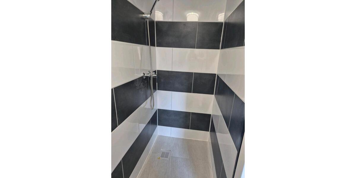 Etagenwohnung Bad Urach - 3 Zimmer, 80 m&sup2;, 1.000&euro; | Angebot:27570396