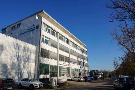 Gewerbeobjekt Esslingen am Neckar Sirnau - 2.400&euro; | Angebot:23113945