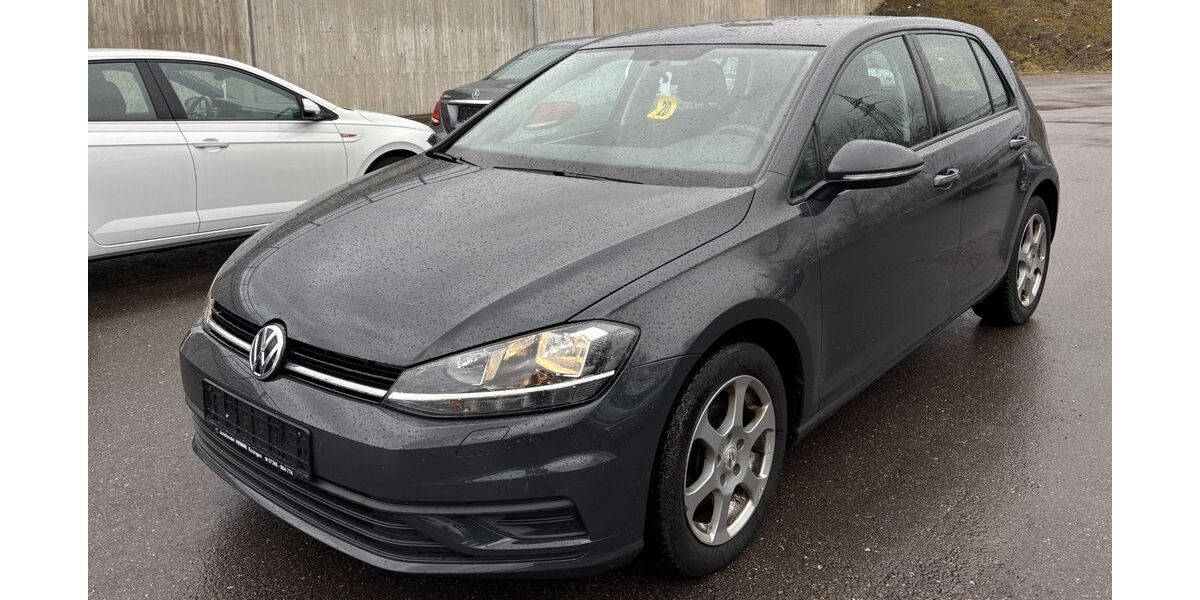 VW Golf 237.000 km 8.310 &euro; Essingen­­­ 73457