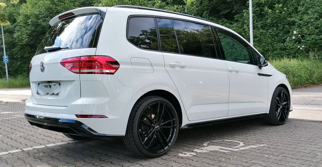 VW Touran 56.000 km 29.500 &euro; Frickenhausen 72636