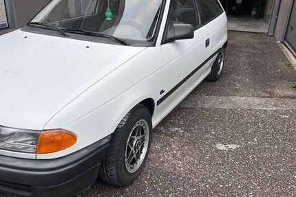 Opel Astra 208.085 km 3.000 &euro; Korb 71404