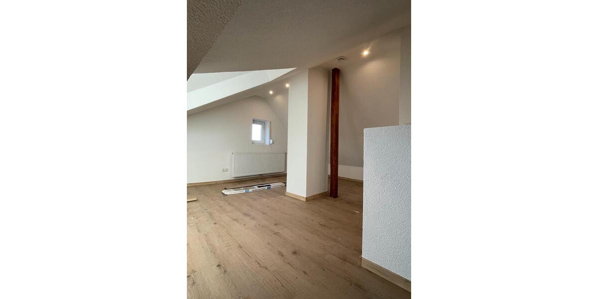 Etagenwohnung Weinstadt - 4 Zimmer, 80 m&sup2;, 1.450&euro; | Angebot:25569297