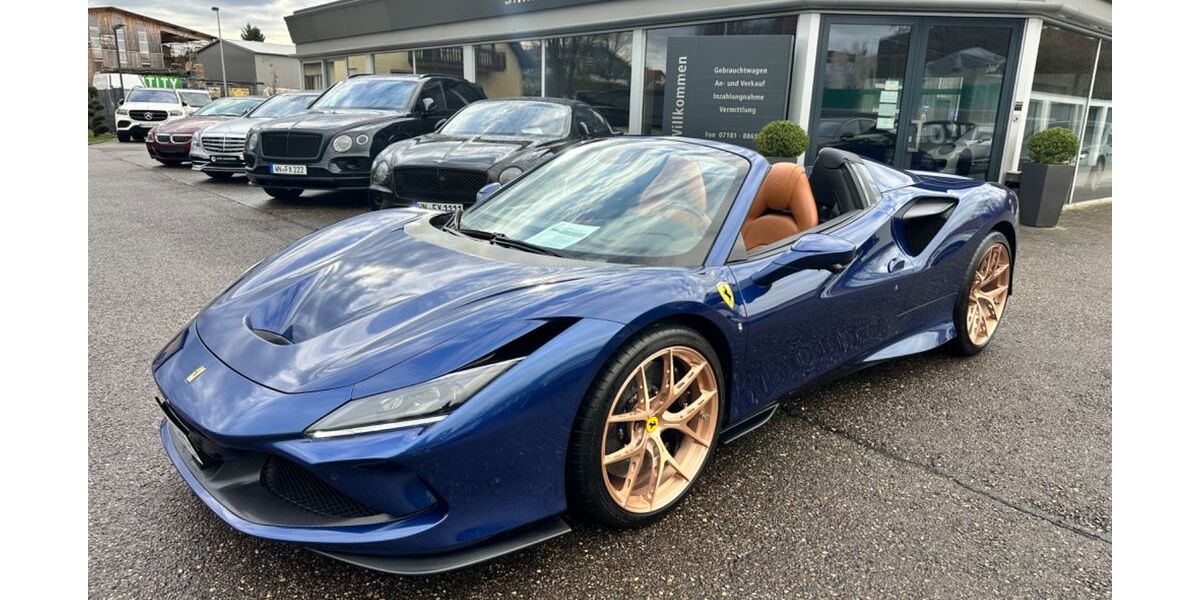 Ferrari F8 28.000 km 295.000 &euro; Urbach bei Stuttgart 73660