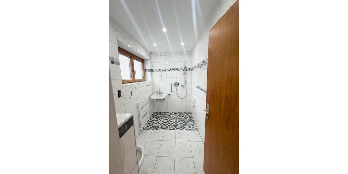 Erdgeschoßwohnung Amstetten - 3 Zimmer, 88 m&sup2;, 1.300&euro; | Angebot:25647315