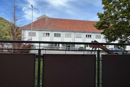 Wohnung Bad Urach - 4 Zimmer, 75 m&sup2;, 1.060&euro; | Angebot:27604381