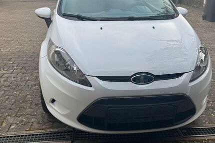 Ford Fiesta 141.000 km 2.900 &euro; Nürtingen 72622