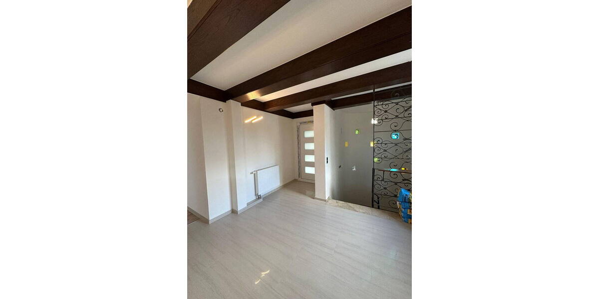 Etagenwohnung Uhingen - 4 Zimmer, 130 m&sup2;, 1.500&euro; | Angebot:26237436