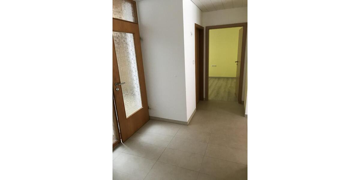 Etagenwohnung Gruibingen - 2.5 Zimmer, 87 m&sup2;, 690&euro; | Angebot:25746046