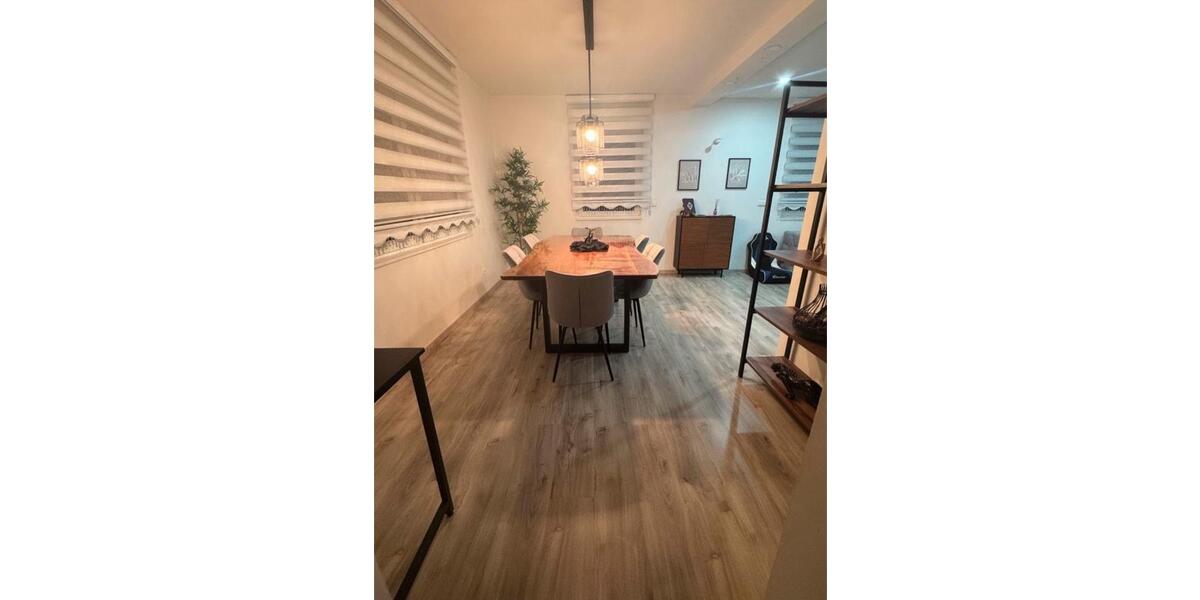 Mehrfamilienhaus, Wohnhaus Wiesensteig - 8 Zimmer, 177 m&sup2;, 378.000&euro; | Angebot:25658581