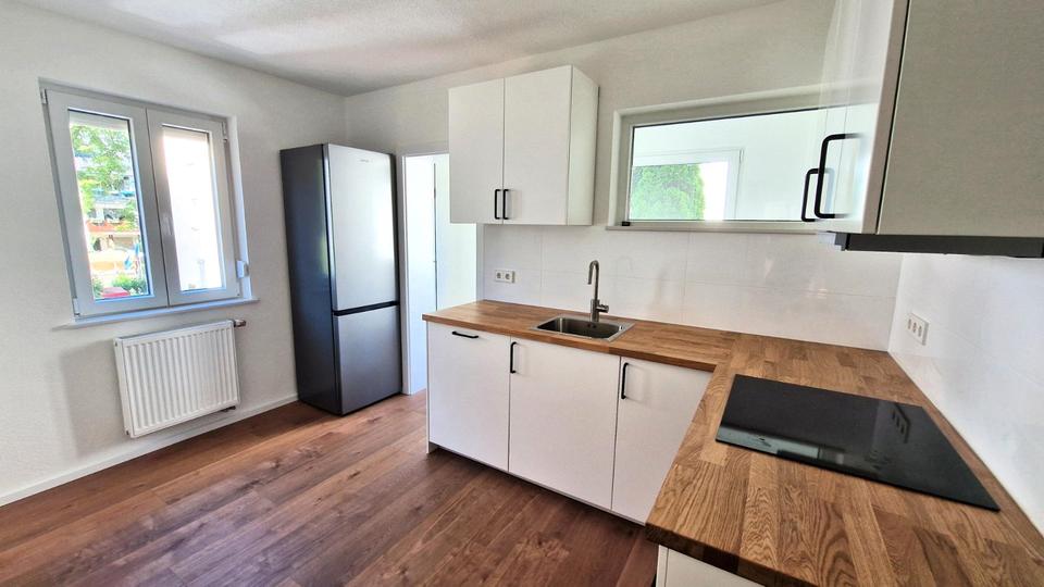 Hochparterre Esslingen am Neckar - 4 Zimmer, 90 m&sup2;, 1.450&euro; | Angebot:27594524