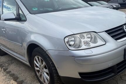VW Touran 214.200 km 2.555 &euro; Essingen 73457