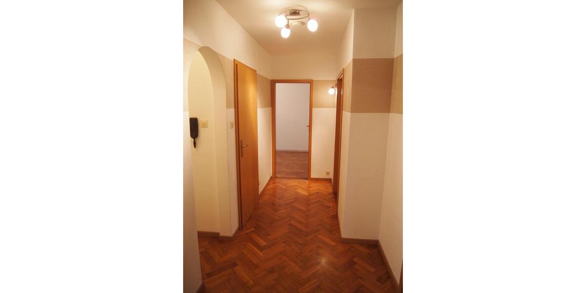 Erdgeschoßwohnung Göppingen - 3 Zimmer, 77 m&sup2;, 700&euro; | Angebot:26023509