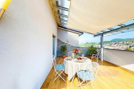 Haus Neuffen - 8.5 Zimmer, 263 m&sup2;, 1.250.000&euro; | Angebot:23424654