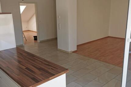 Wohnung Nürtingen - 3 Zimmer, 89 m&sup2;, 950&euro; | Angebot:26045341