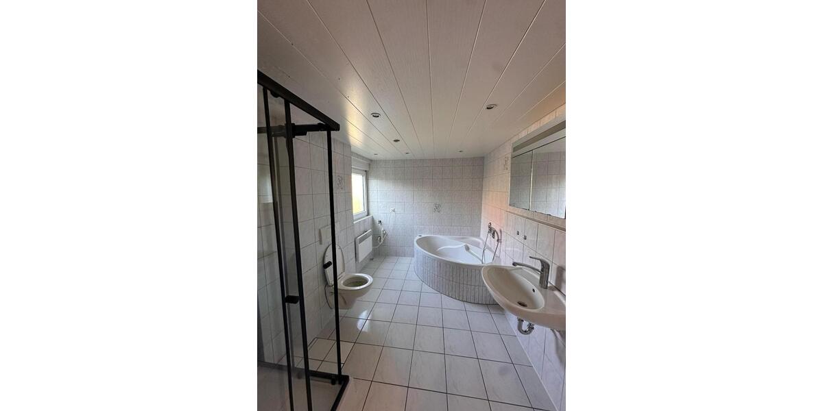 Dachgeschoßwohnung Welzheim - 4 Zimmer, 107 m&sup2;, 840&euro; | Angebot:25715185