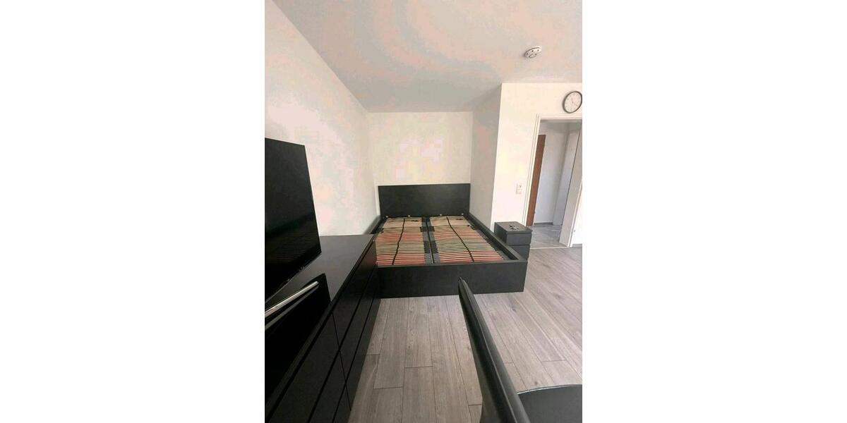 Etagenwohnung Esslingen am Neckar Hegensberg - 1 Zimmer, 28 m&sup2;, 700&euro; | Angebot:26683058